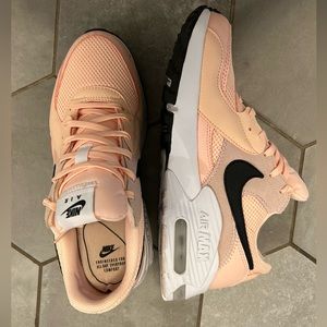 Nike air max Excee Sneaker size women's 9